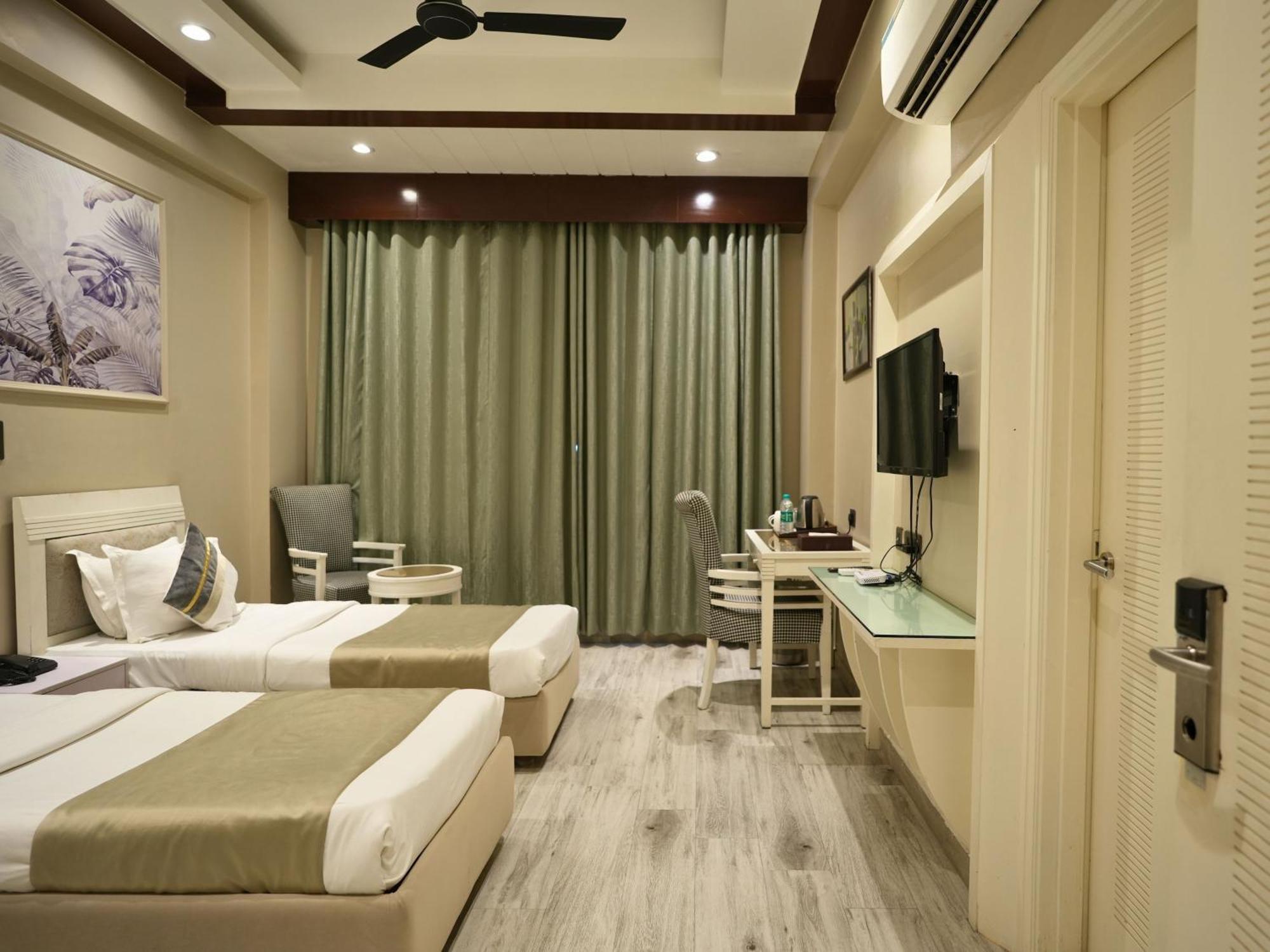 Skon Boutique By Orion Hotels New Delhi Buitenkant foto