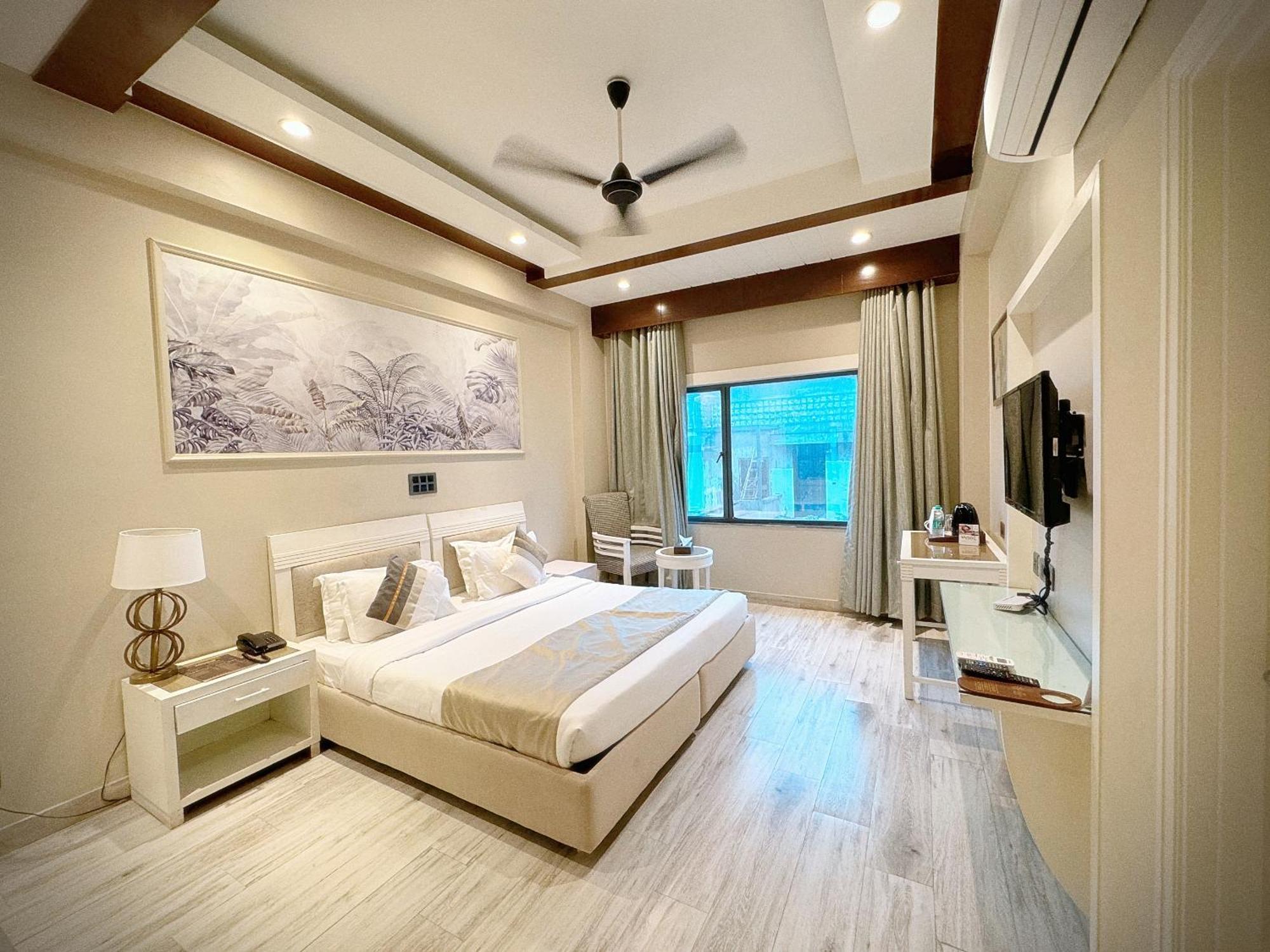 Skon Boutique By Orion Hotels New Delhi Buitenkant foto