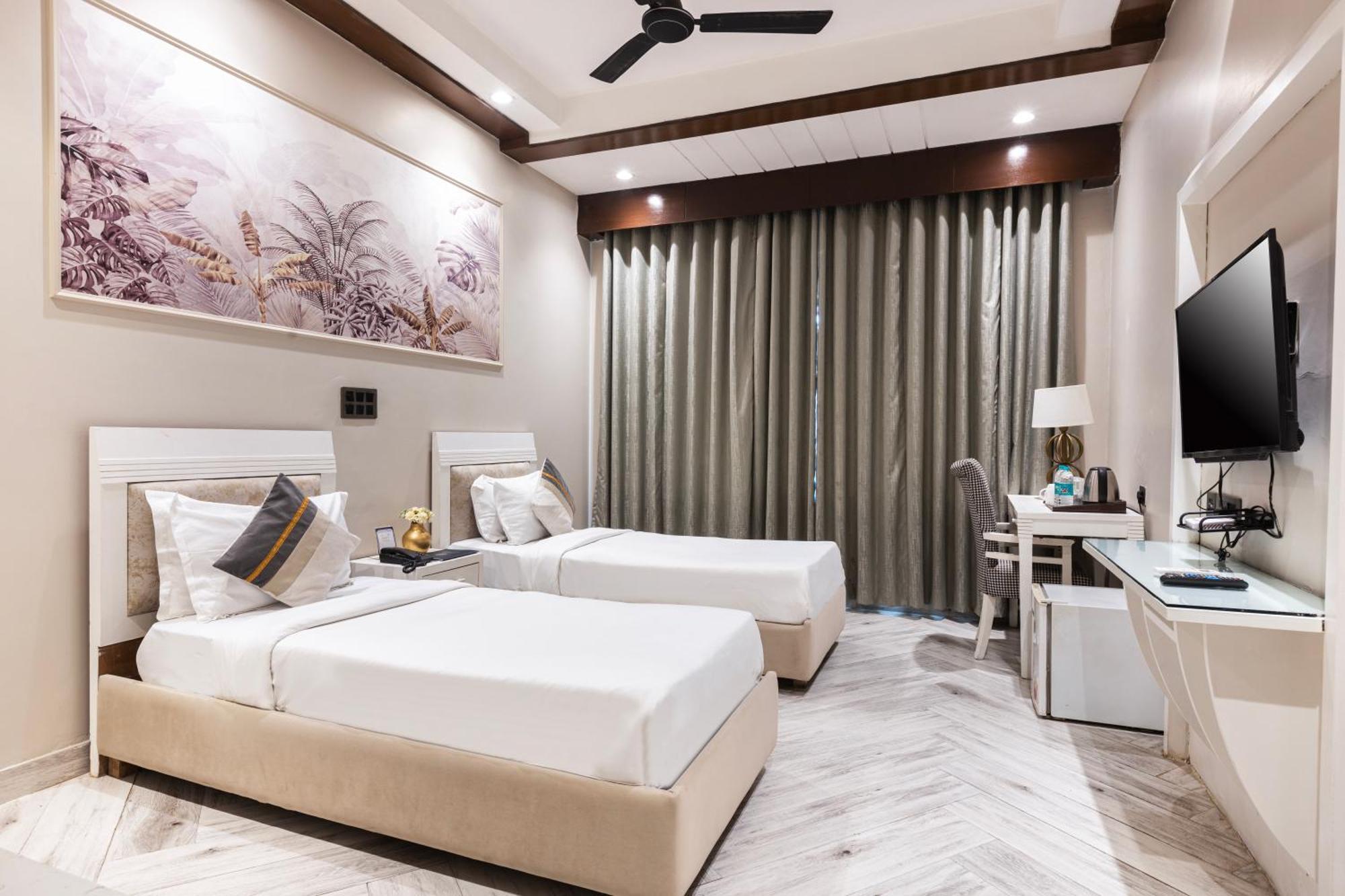 Skon Boutique By Orion Hotels New Delhi Buitenkant foto