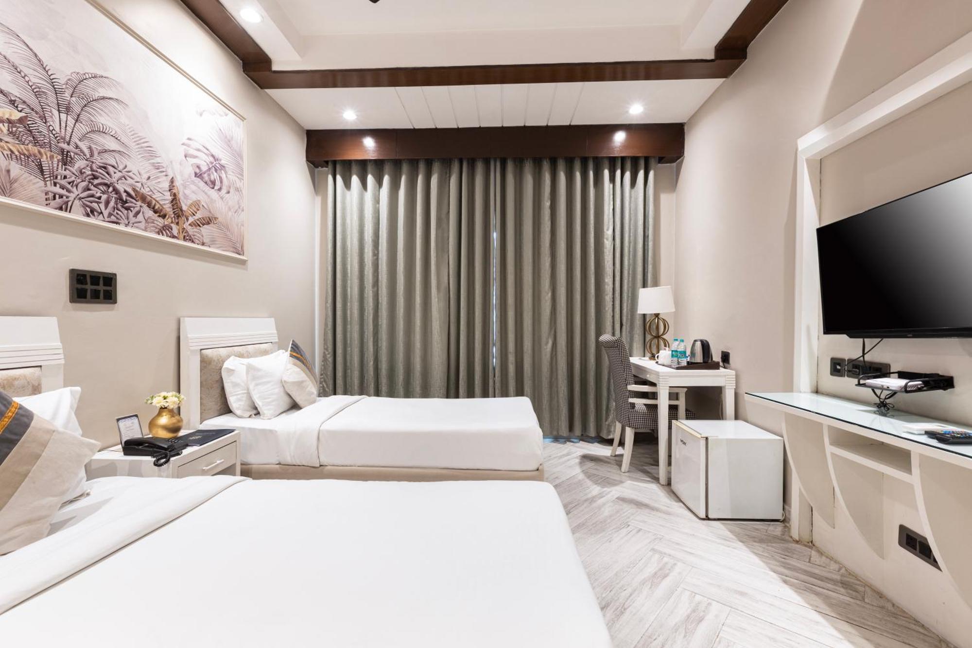 Skon Boutique By Orion Hotels New Delhi Buitenkant foto