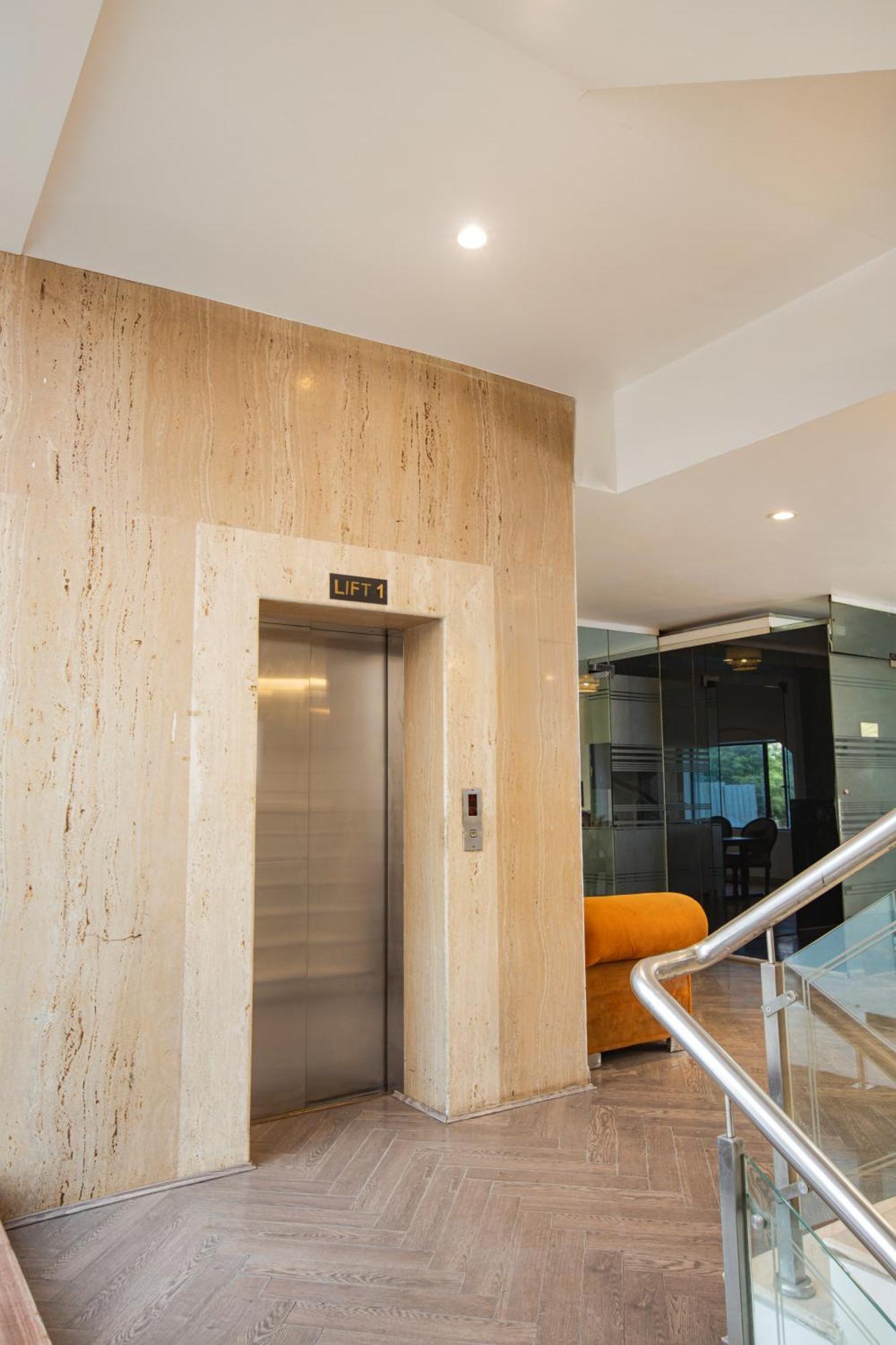 Skon Boutique By Orion Hotels New Delhi Buitenkant foto