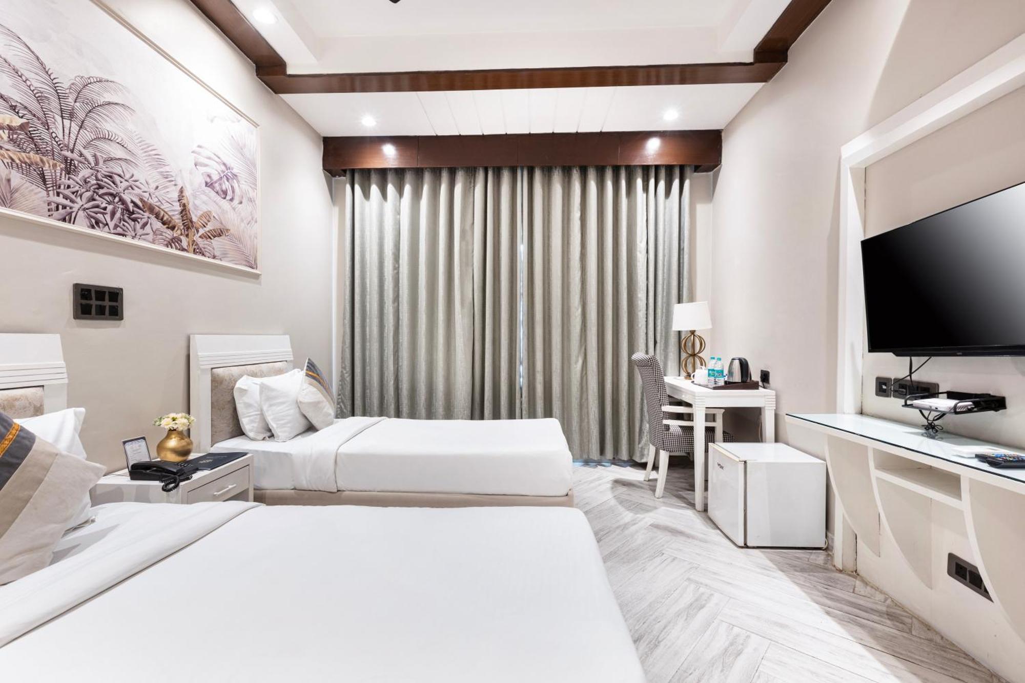 Skon Boutique By Orion Hotels New Delhi Buitenkant foto